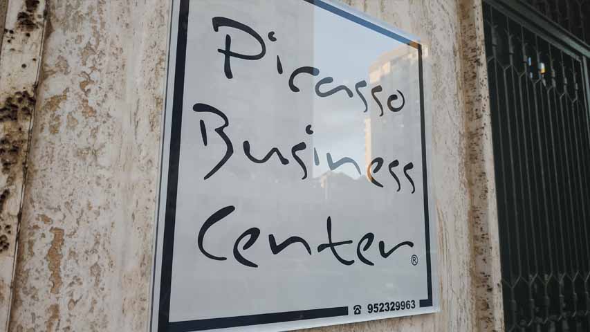 Plaque centre d'affaires imeuble